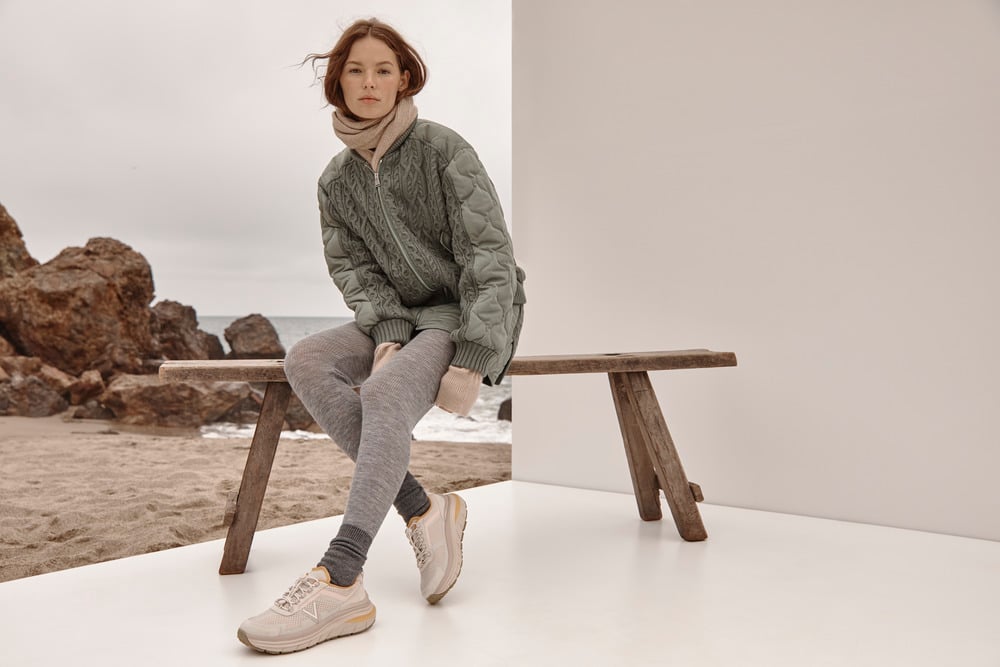 Simple Strategies to Reduce Knee Pain While Walking