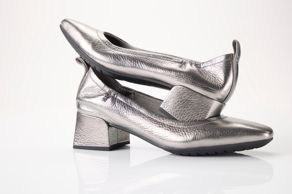 Valentine’s Day Outfits You’ll Love Wearing (And Walking In)
