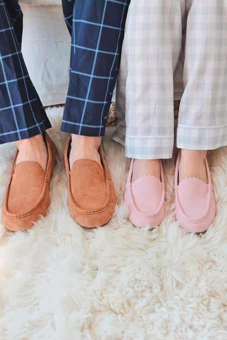 BEST SLIPPERS FOR FOOT PAIN