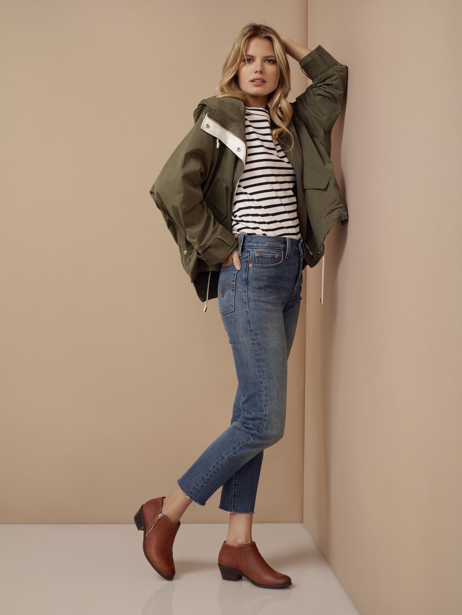 HOW TO WEAR JEANS WITH BOOTIES